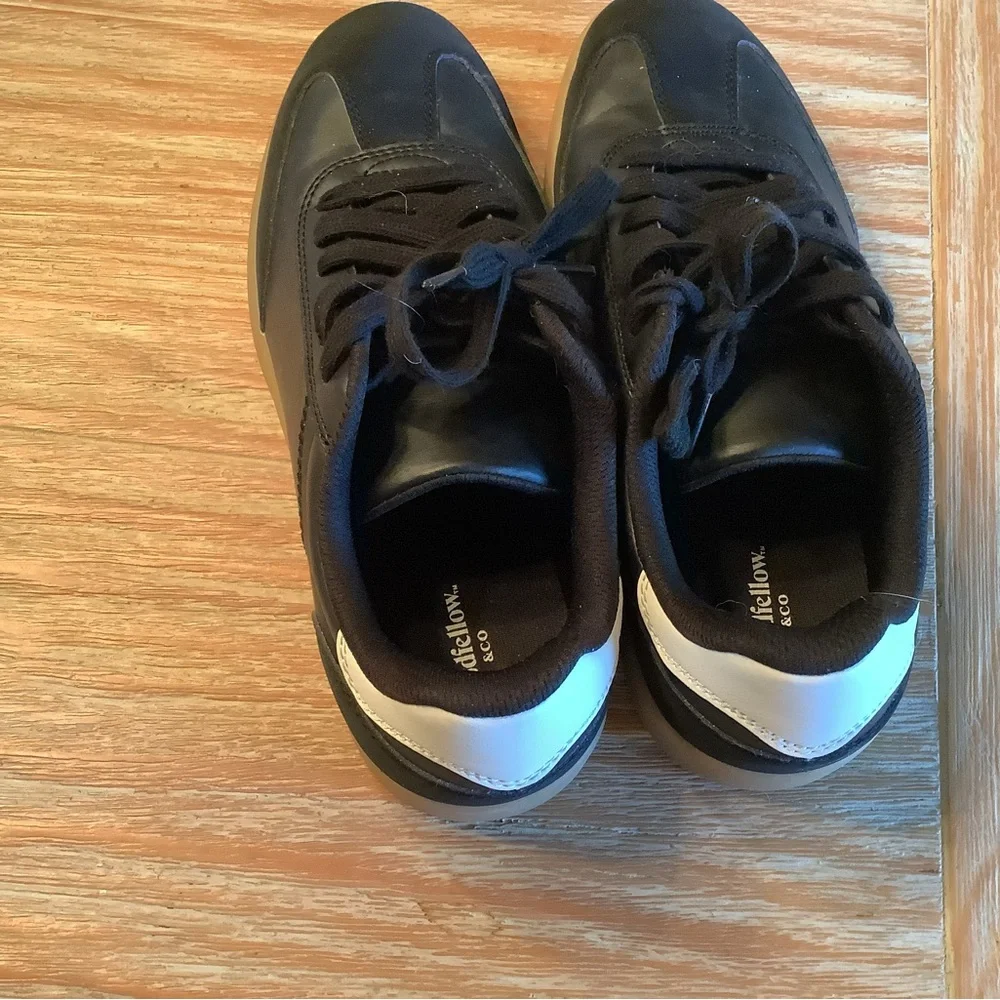 N/A stylish black